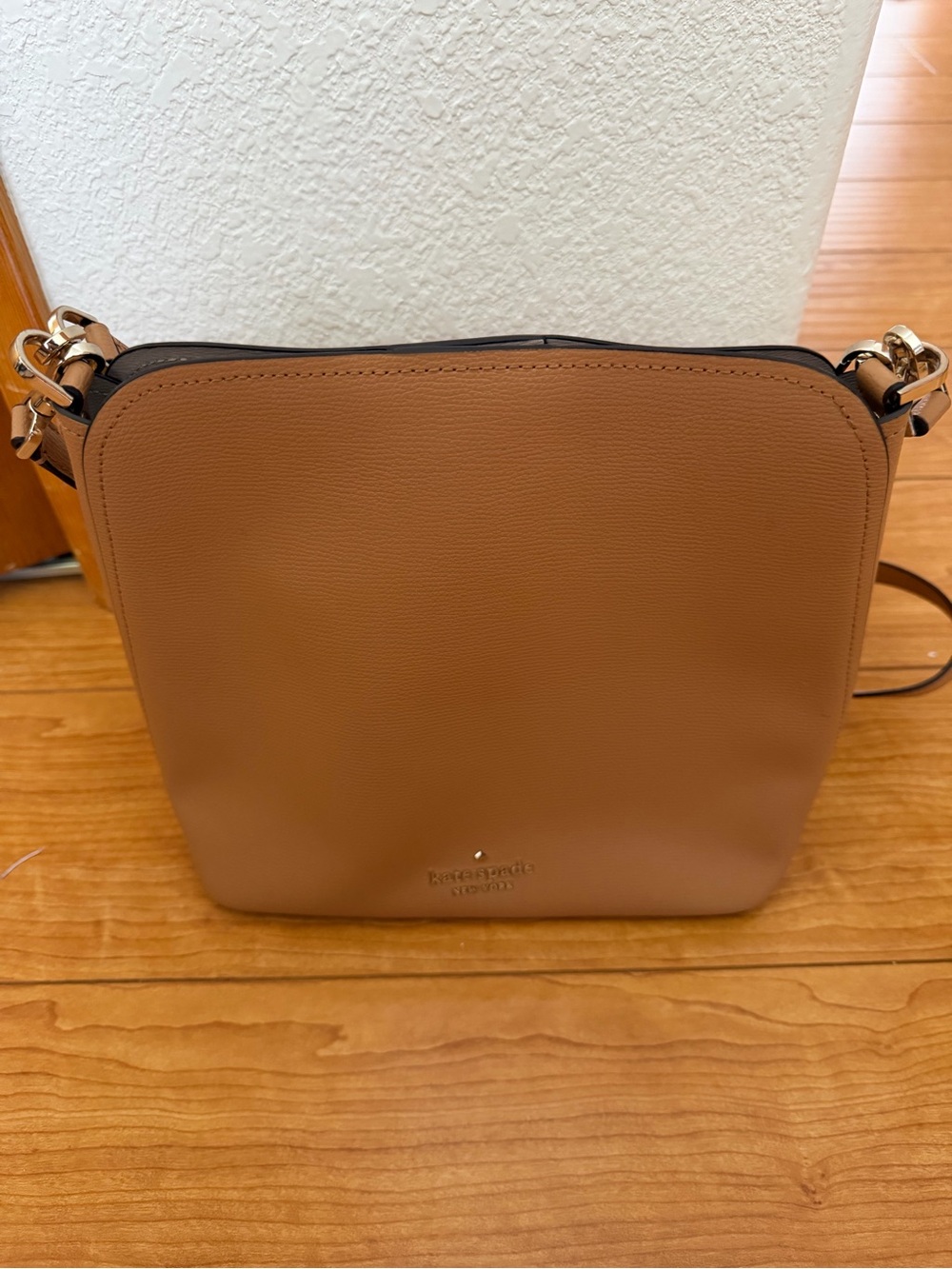 Like New Kate Spade Tan Crossbody Bag
